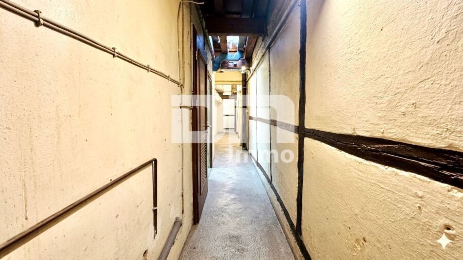 Historisches Fachwerk-Ensemble mit Renditepotenzial in zentraler Lage von Northeim - EG Nuzfläche / Flur / Diele